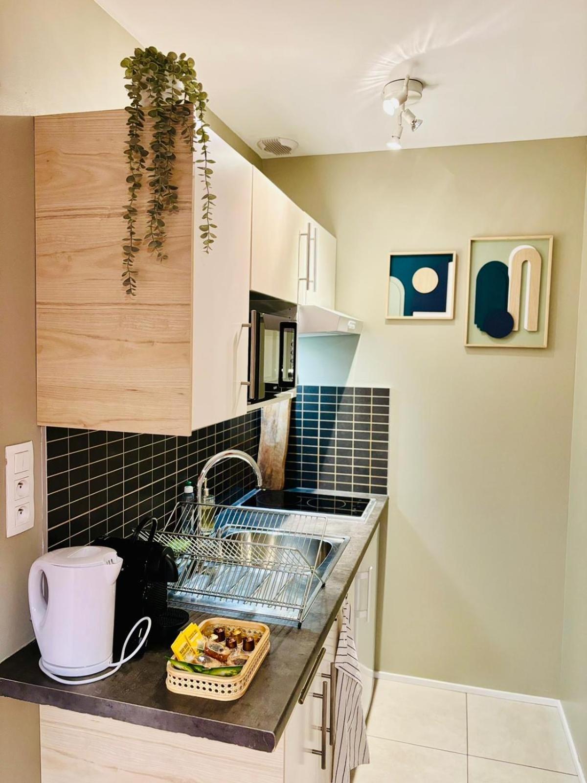 Le Marguerite & Le Melange Savant Apartment Руан Екстериор снимка