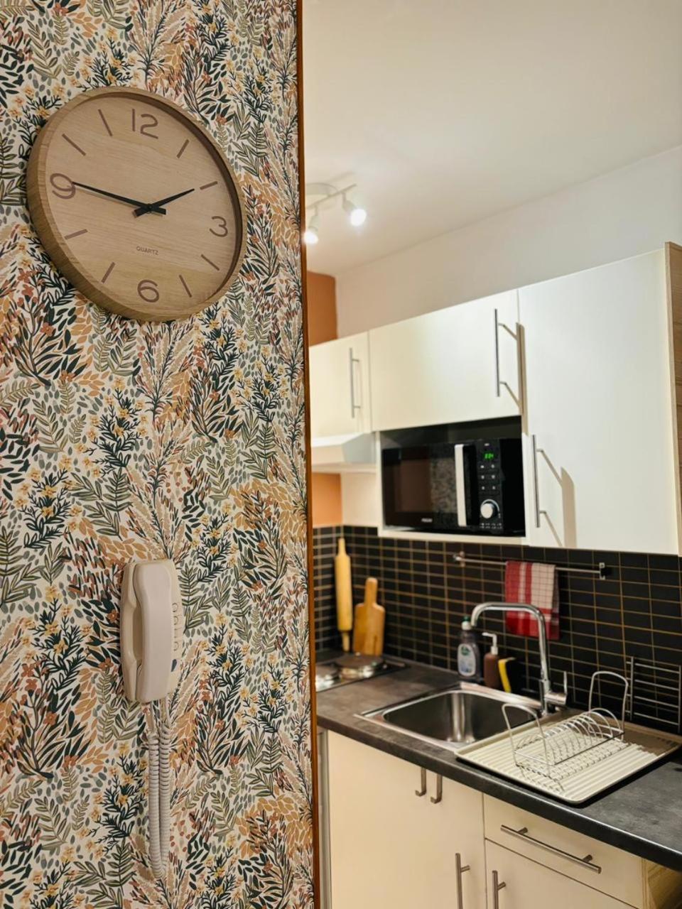Le Marguerite & Le Melange Savant Apartment Руан Екстериор снимка